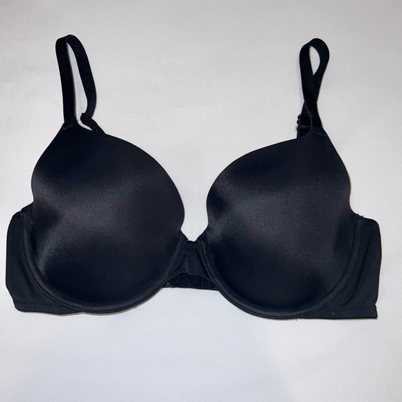 PINK Victoria's Secret Other - Black Wear Everywhere T-Shirt Bra